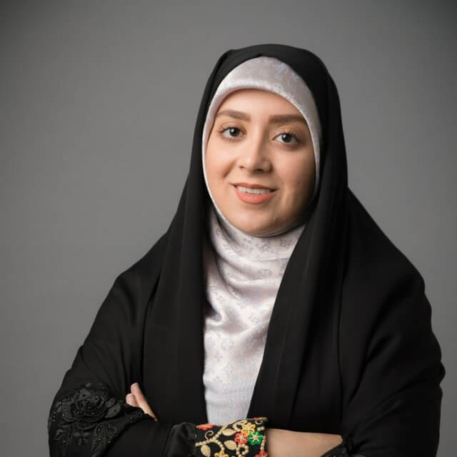 خانم صمدی دیجیتال مارکتینگ